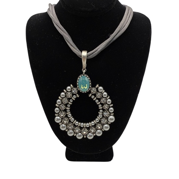 Chic Silver and Turquoise Statement Necklace - Picture 1 of 8